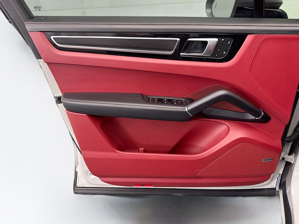 Thumbnail: 2023 Porsche  - 25