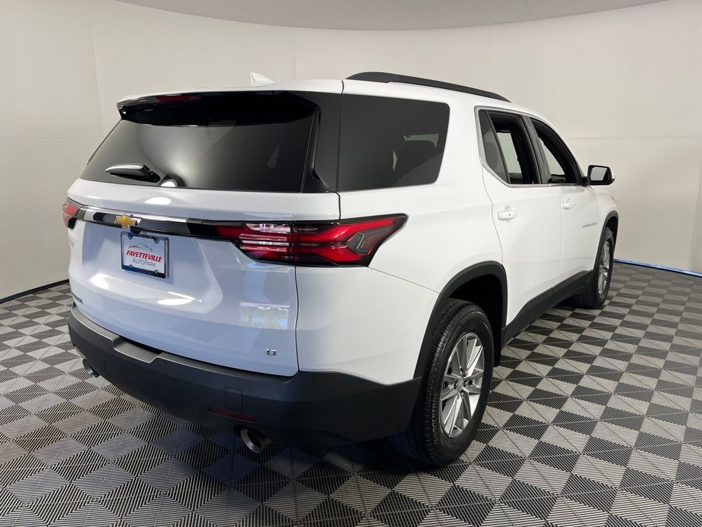 Thumbnail: 2023 Chevrolet Traverse - 5