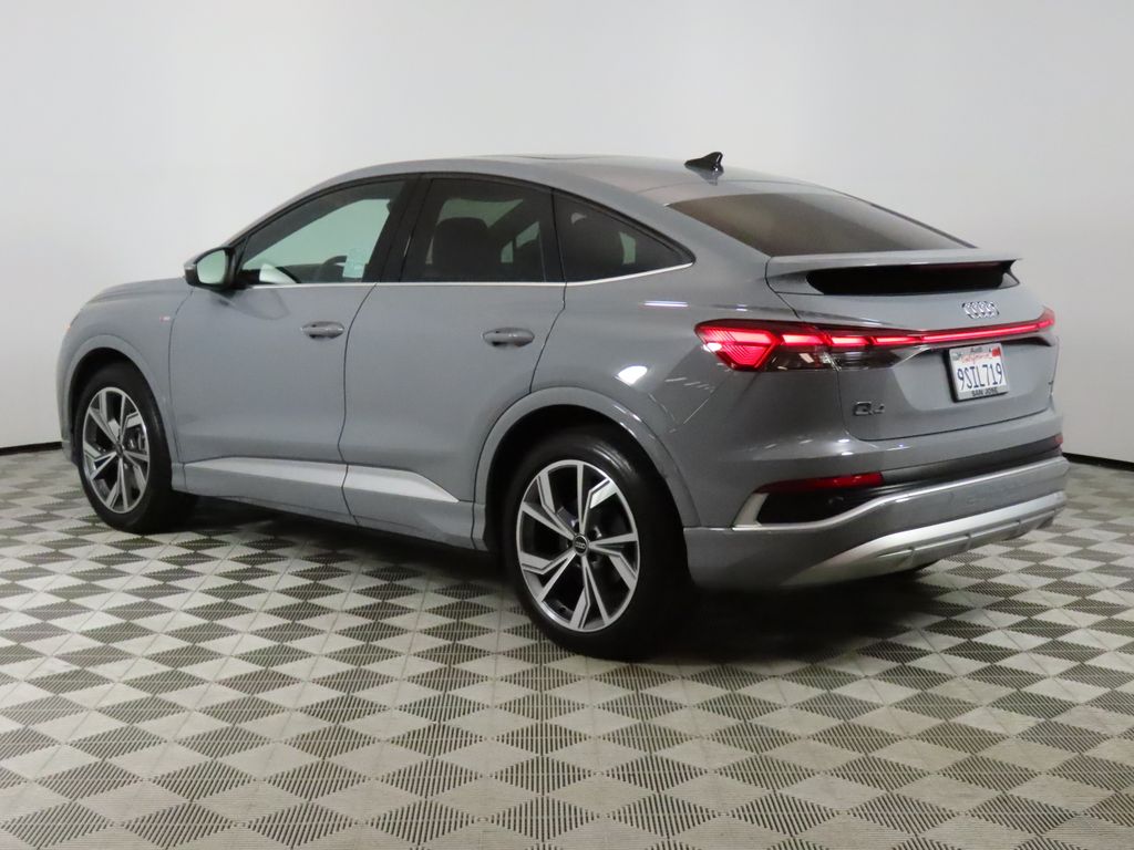 Thumbnail: 2025 Audi Q4 e-tron - 3