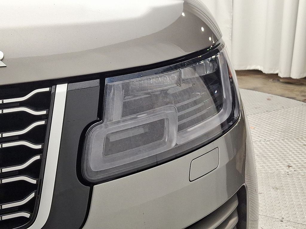 Thumbnail: 2022 Land Rover Range Rover - 9