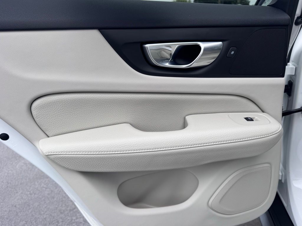 VolvoV60 Cross Country22