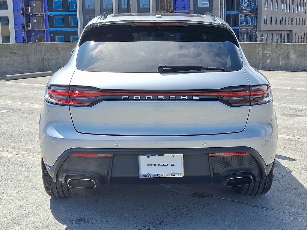 Thumbnail: 2026 Porsche Macan - 9