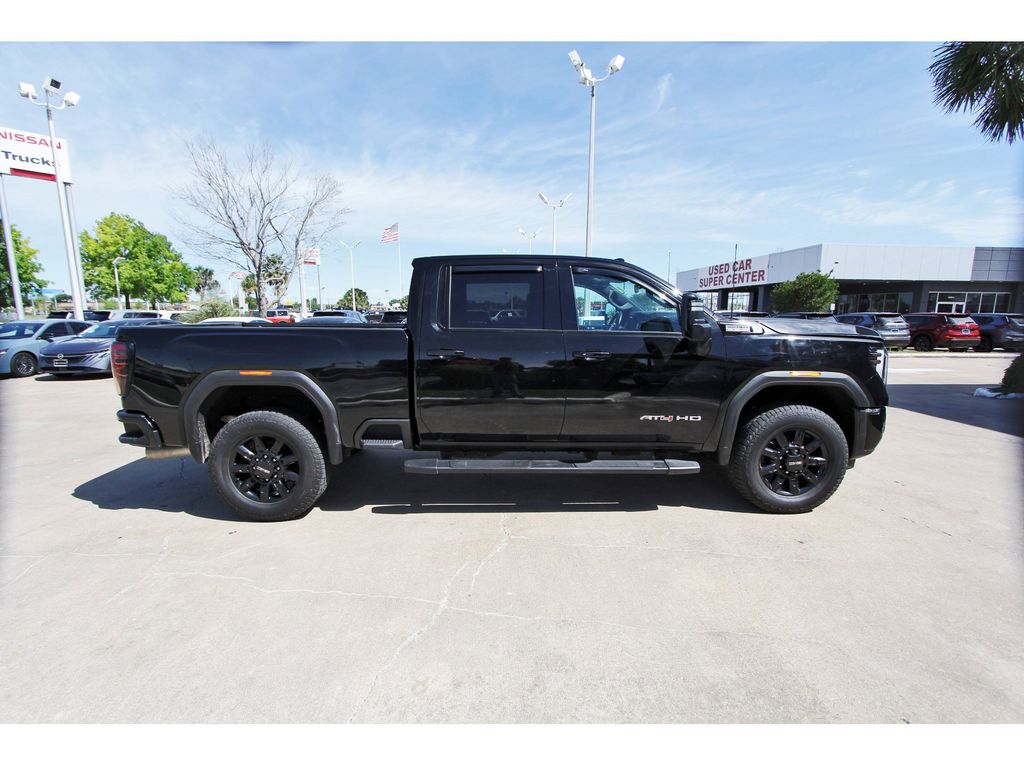 2024 GMC Sierra 2500HD AT4 - 4