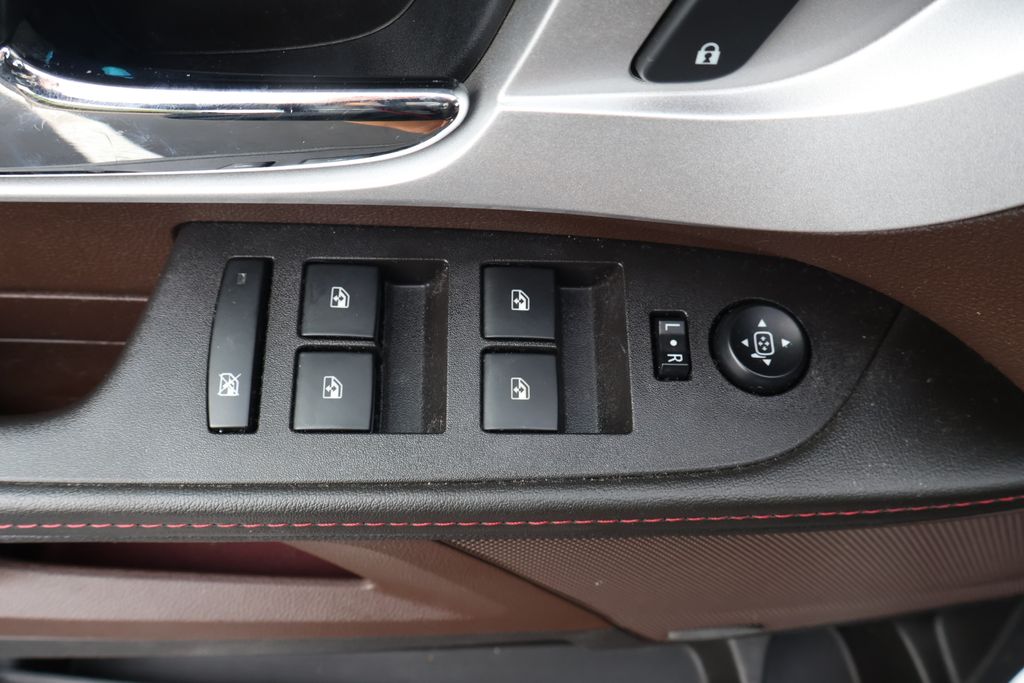 Thumbnail: 2014 Chevrolet Equinox - 23