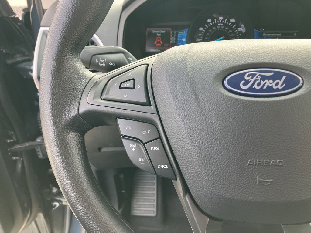 2024 Ford Edge SE photo 5