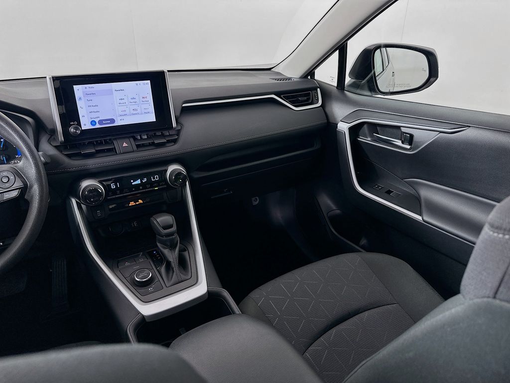 Thumbnail: 2025 Toyota RAV4 - 22