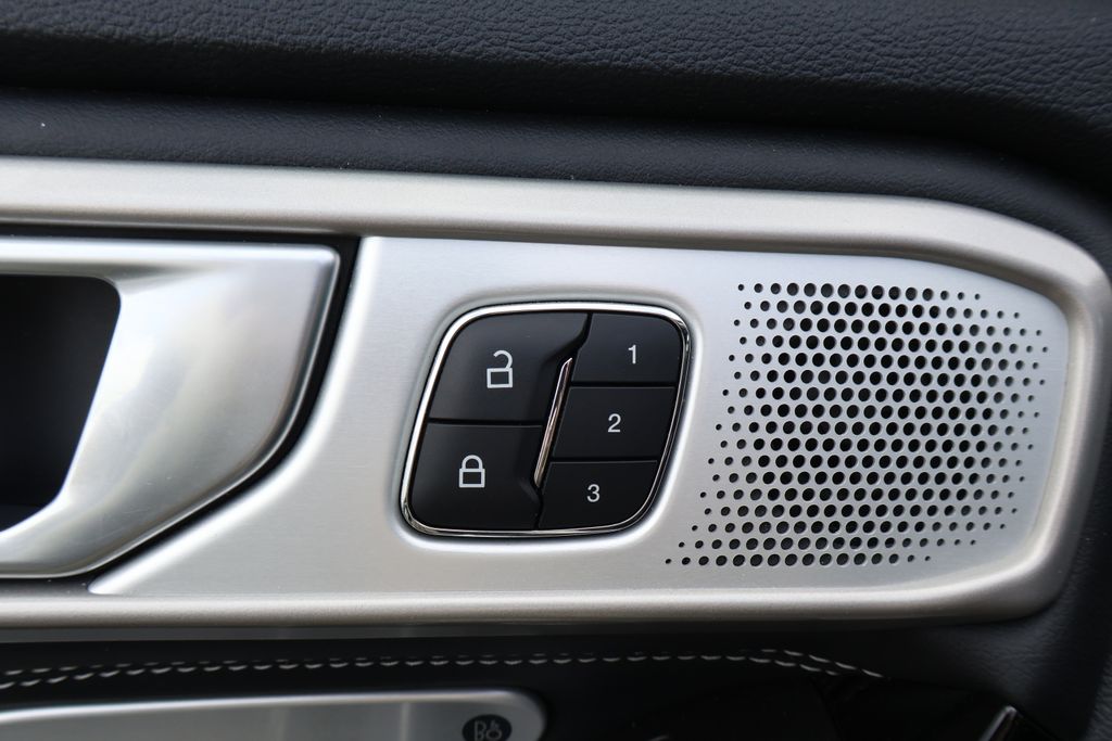 Thumbnail: 2023 Ford Explorer - 18