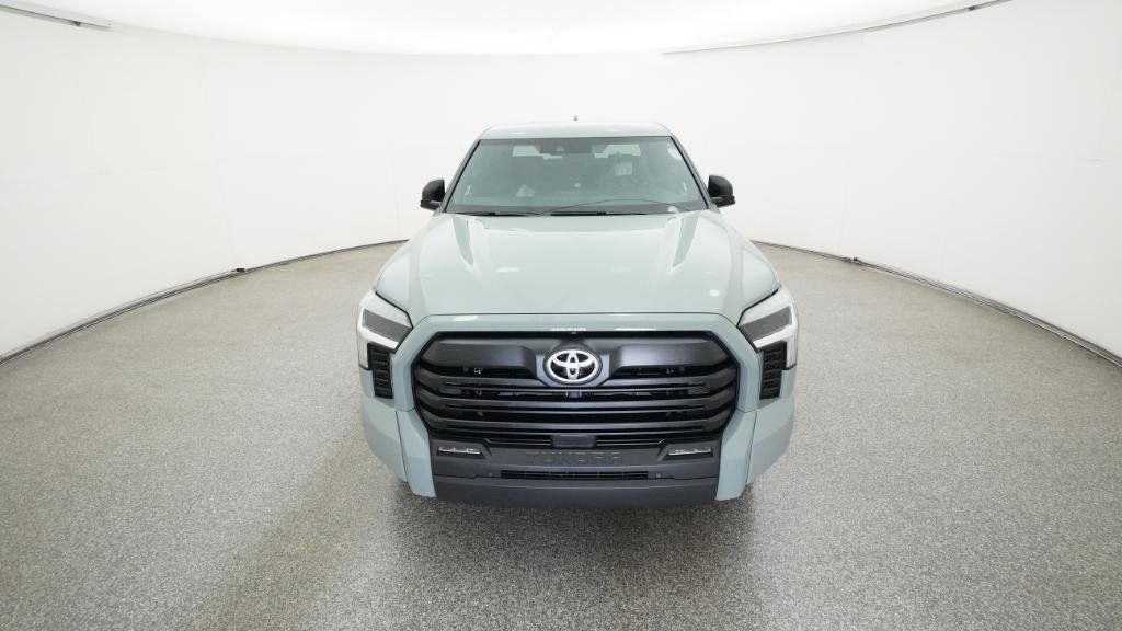 2025 Toyota Tundra SR5 8