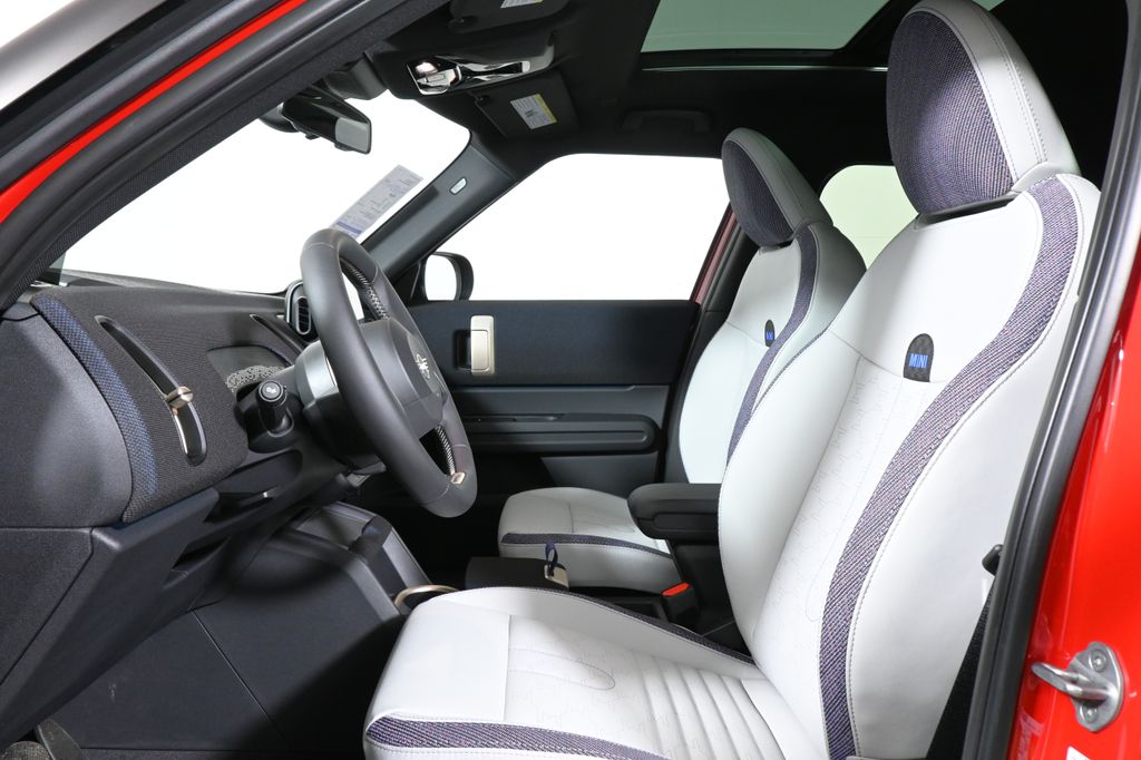 Thumbnail: 2026 MINI Cooper Countryman - 3