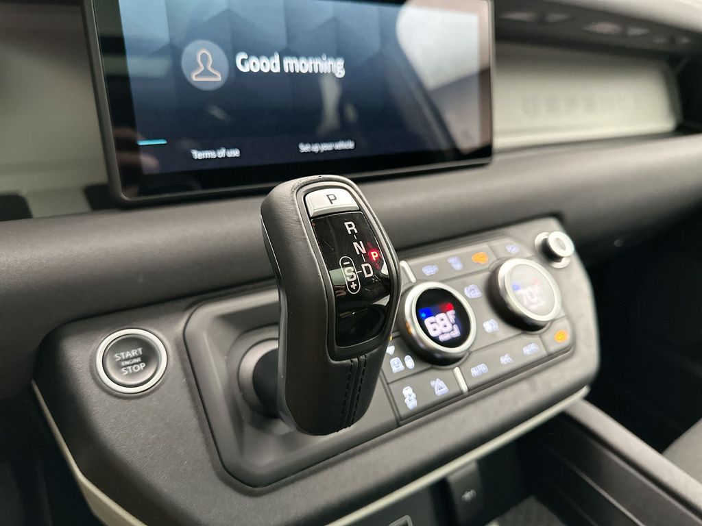 Thumbnail: 2021 Land Rover Defender - 12