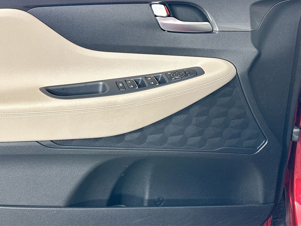 2023 Hyundai Santa Fe SE 18