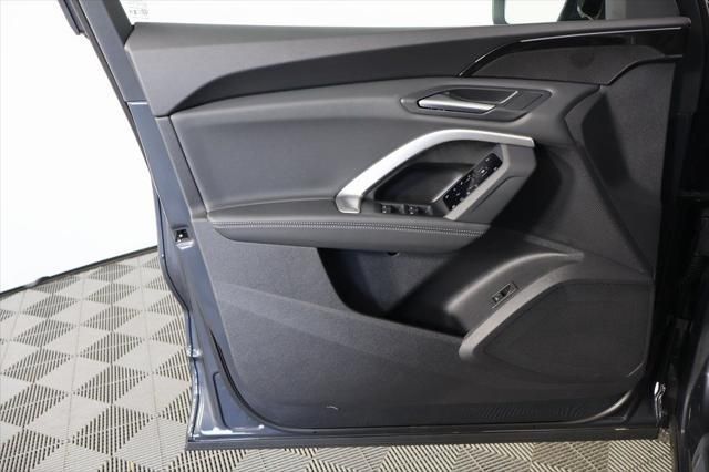 Thumbnail: 2025 Audi Q5 - 7