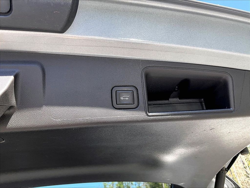 2023 GMC Terrain — photo 25