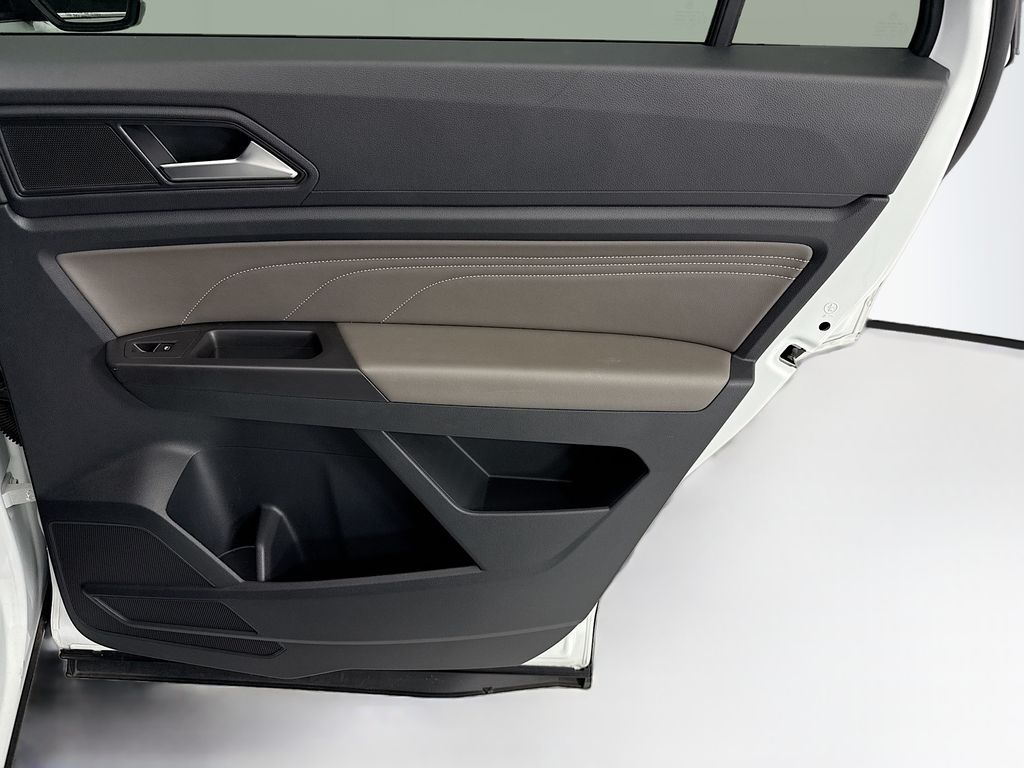 Thumbnail: 2023 Volkswagen Atlas - 25