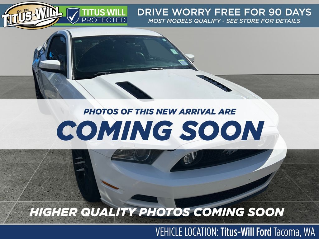 Performance White 2013 Ford Mustang GT Premium Coupe RWD Coupe Rear-Wheel Drive 6-Speed Automatic