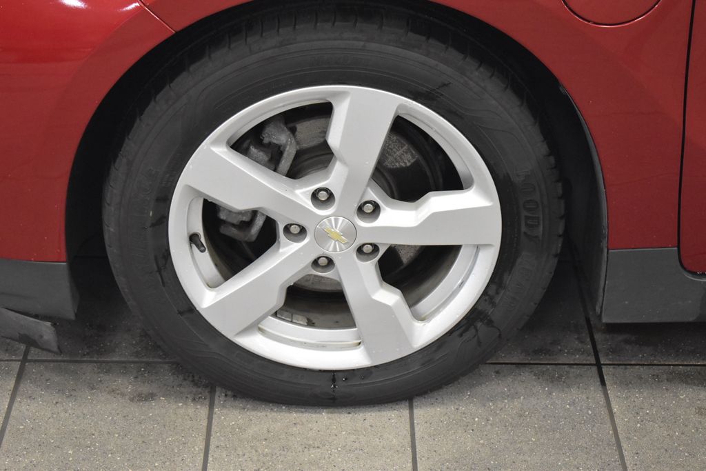 Thumbnail: 2014 Chevrolet Volt - 13