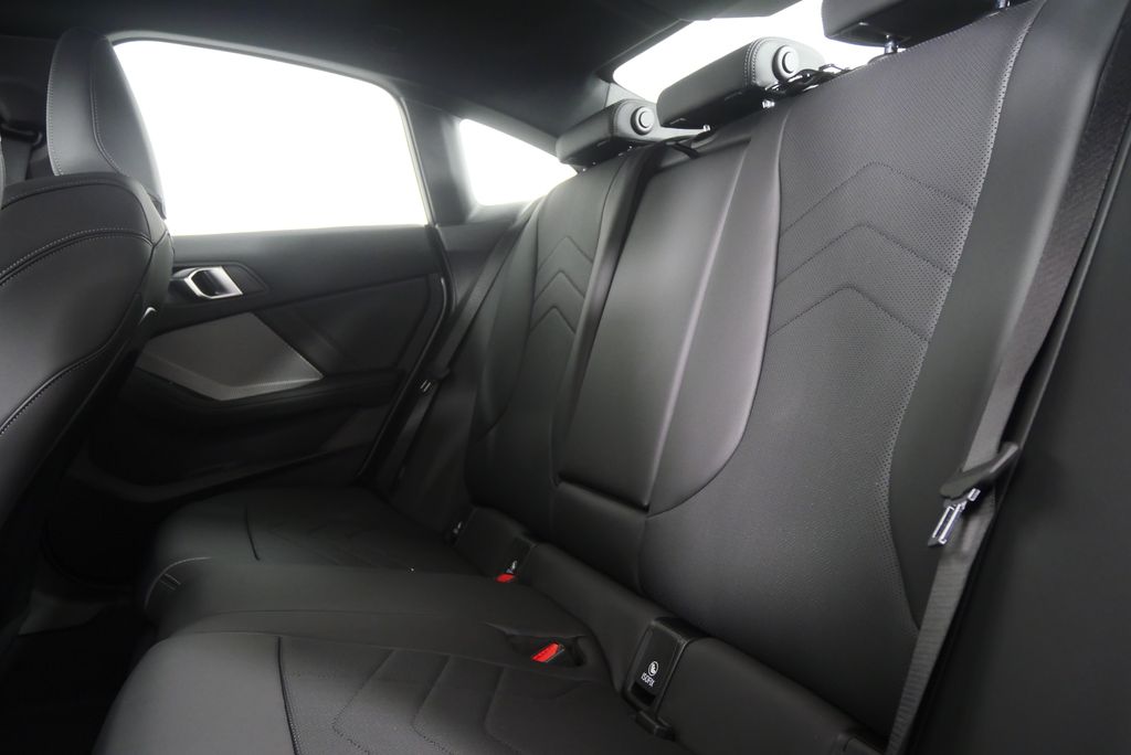 Thumbnail: 2026 BMW 2 Series - 15