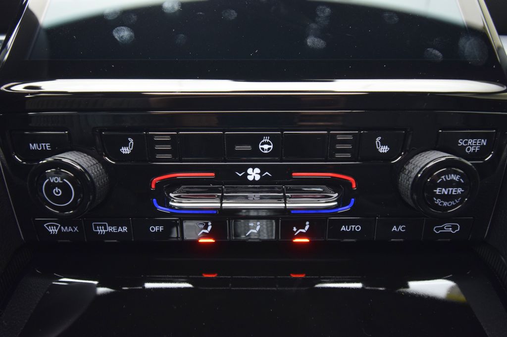 new 2025 Jeep Grand Cherokee car, priced at $50,186