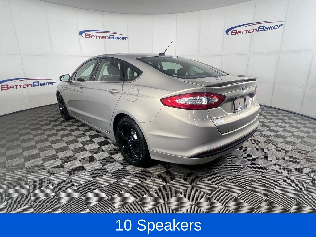 2016 Ford Fusion SE 9