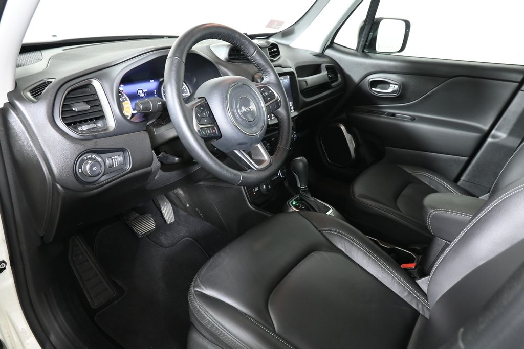 Thumbnail: 2022 Jeep Renegade - 14