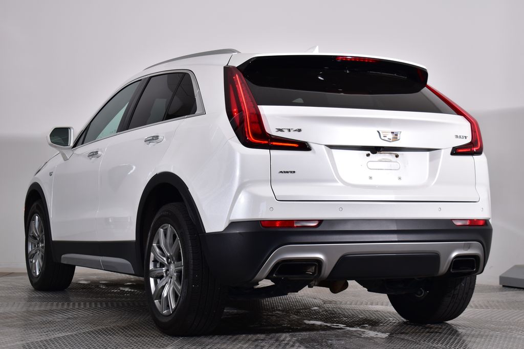 Thumbnail: 2020 Cadillac XT4 - 3