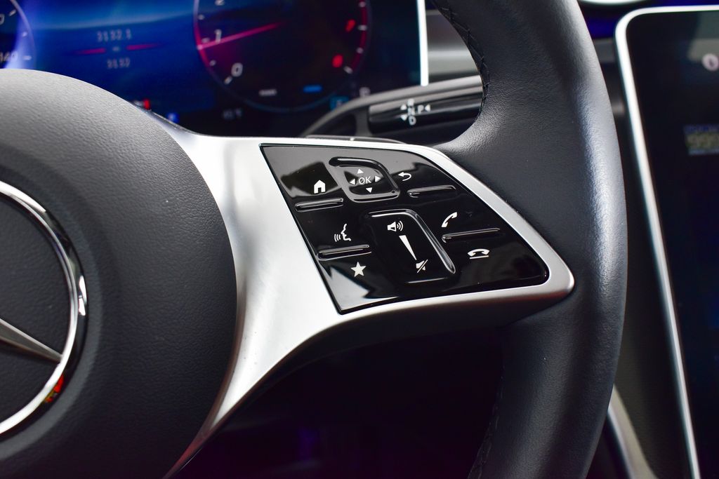 Thumbnail: 2025 Mercedes-Benz C-Class - 19