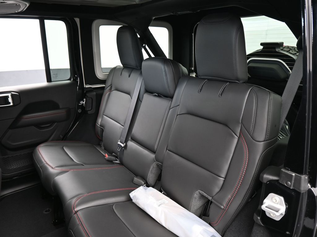 New 2026 Black Clearcoat Jeep Rubicon X image 28