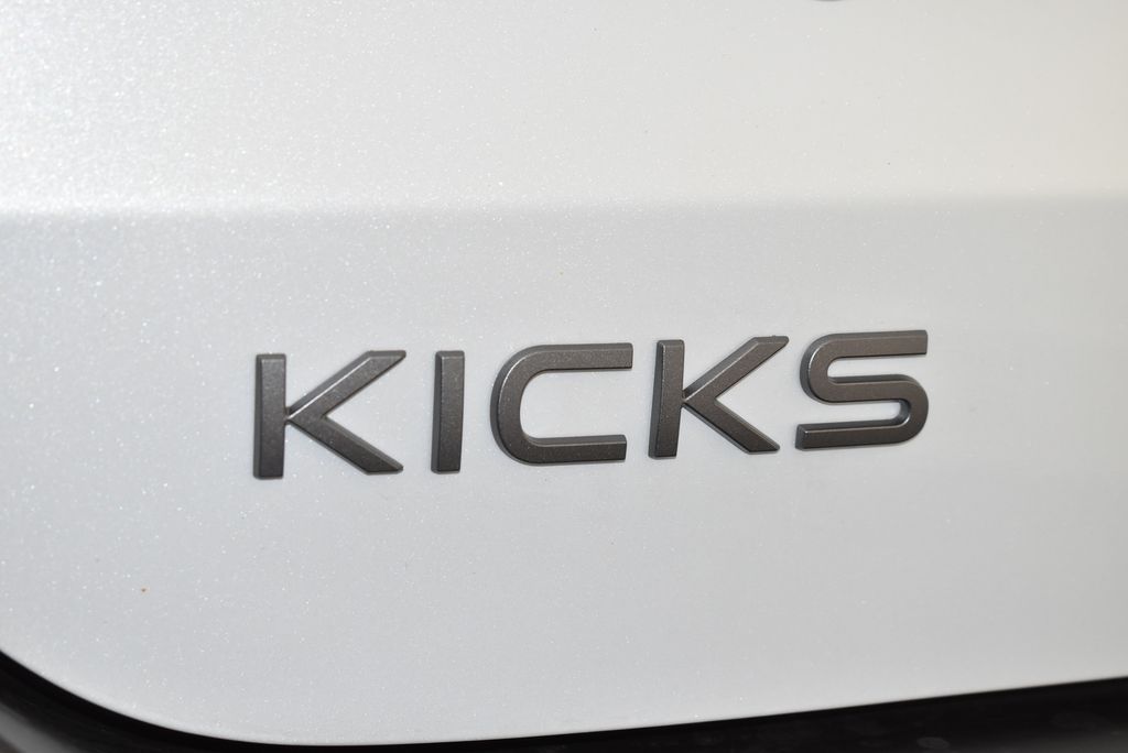 Thumbnail: 2026 Nissan Kicks - 9
