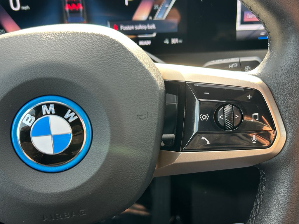 Thumbnail: 2025 BMW iX - 20