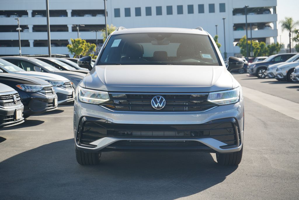 2024 Volkswagen Tiguan SE R-Line Black 5