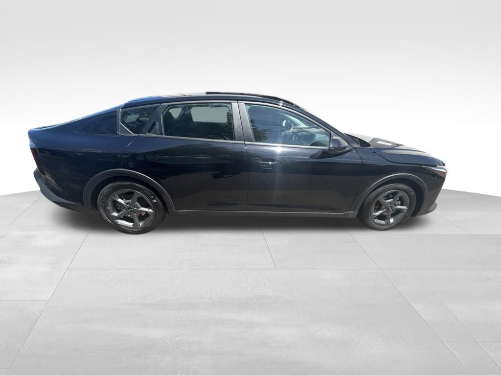 Certified Used 2025 Black Kia LXS image 9