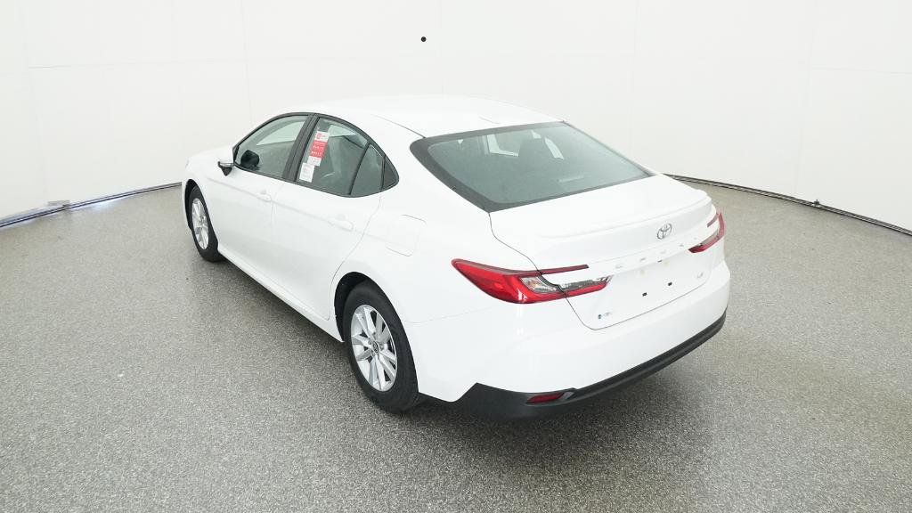 2025 Toyota Camry LE 5