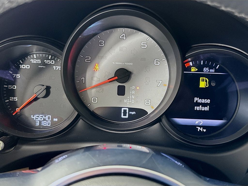 Thumbnail: 2020 Porsche Macan - 12