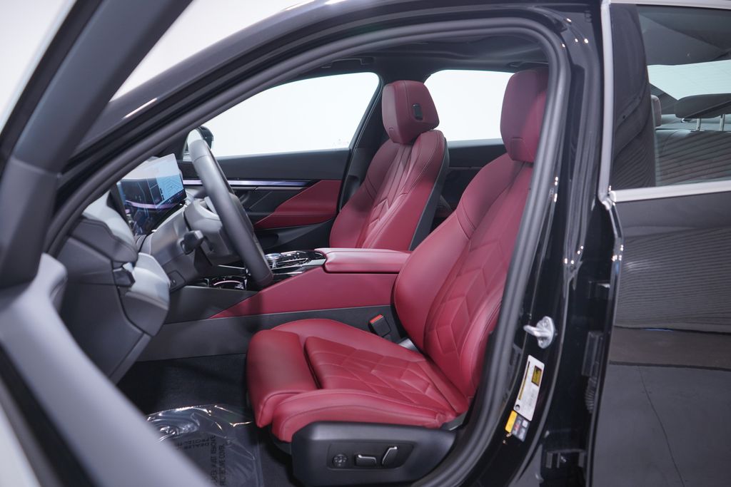 Thumbnail: 2025 BMW i5 - 7