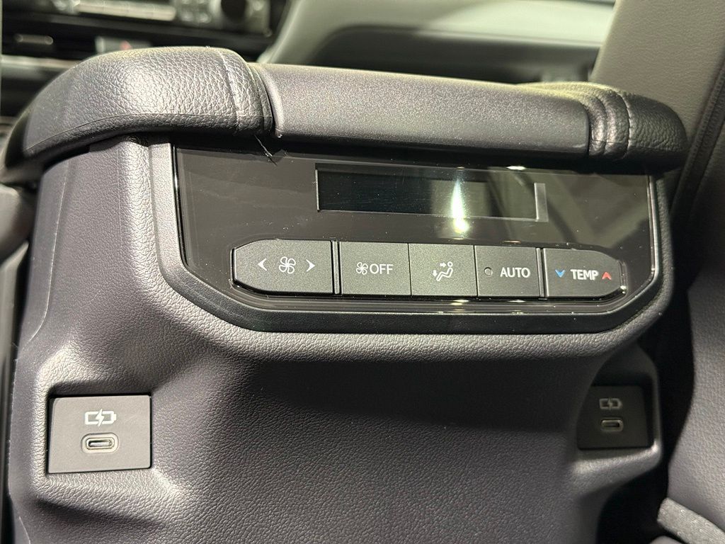 Thumbnail: 2026 Toyota Grand Highlander - 20