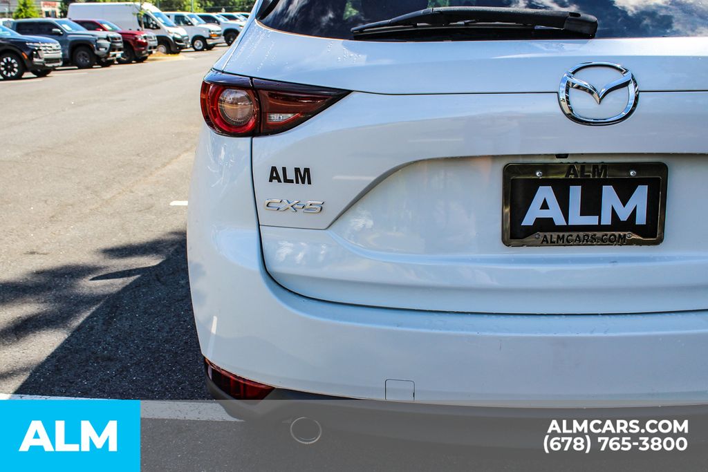 Used 2018 White Mazda Touring image 13