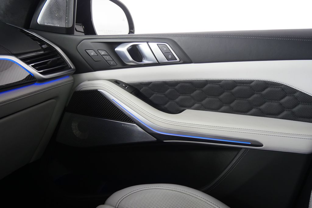 Thumbnail: 2022 BMW X5 - 31