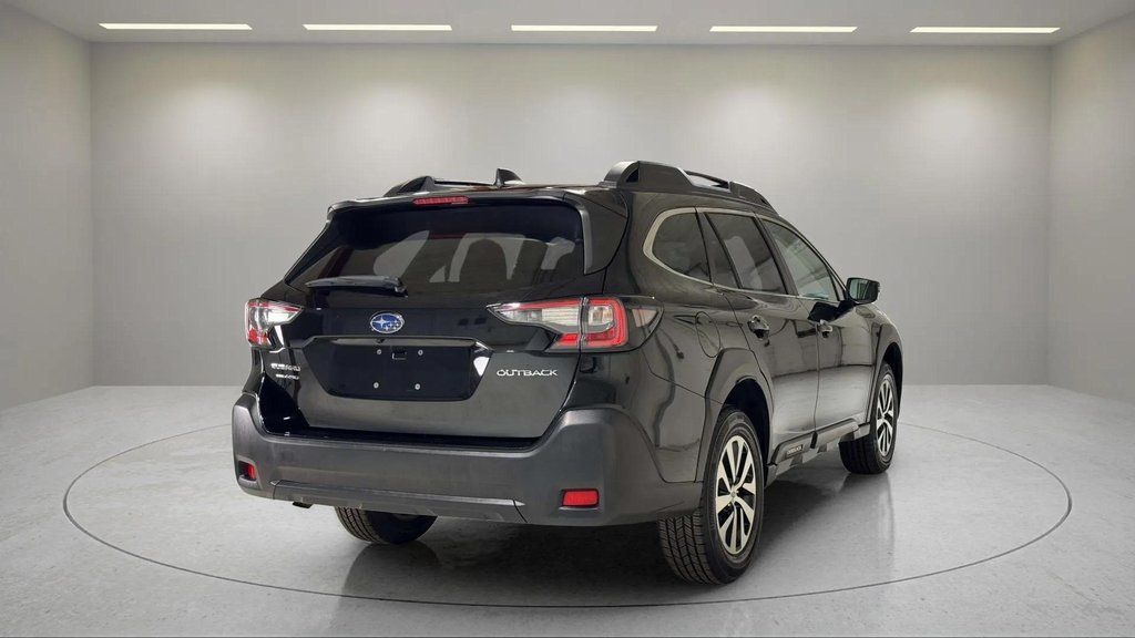 Used 2023 Crystal Black Silica Subaru Premium image 3