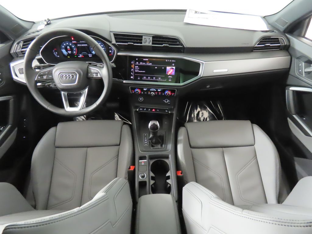 Thumbnail: 2025 Audi Q3 - 12