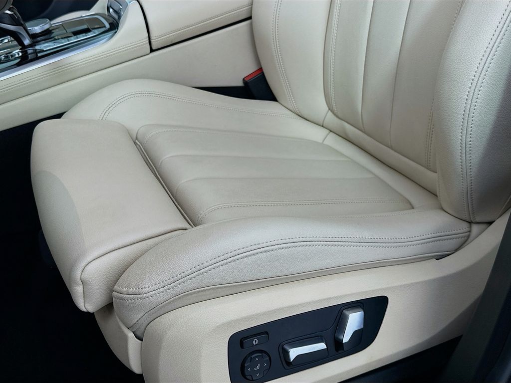 Thumbnail: 2020 BMW X5 - 20