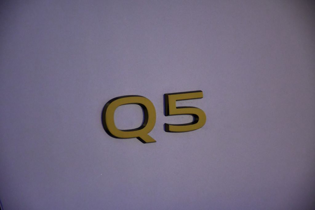 Thumbnail: 2025 Audi Q5 - 9