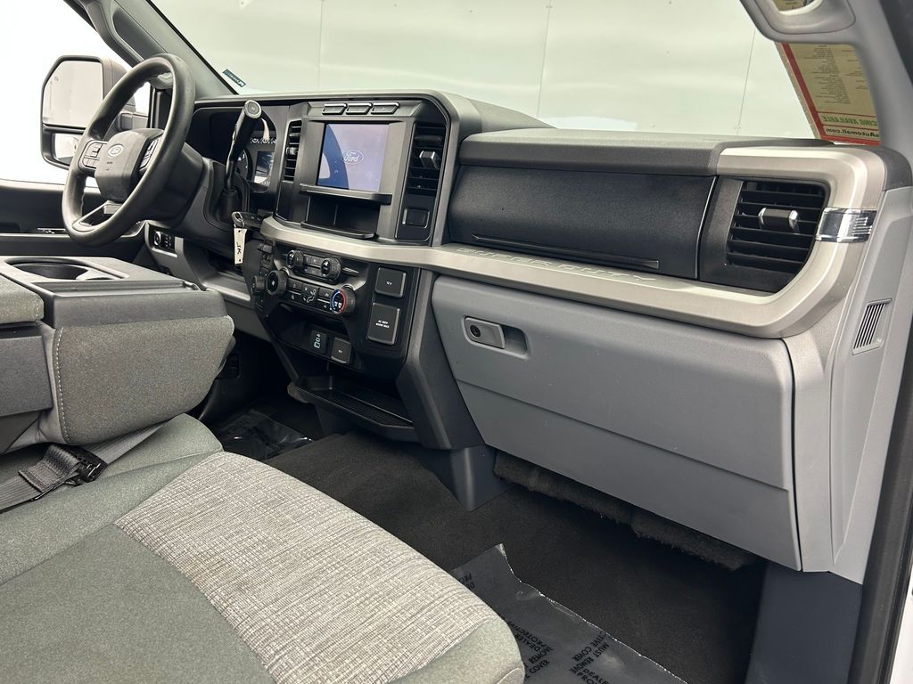 Used 2024 Oxford White Ford XLT image 14