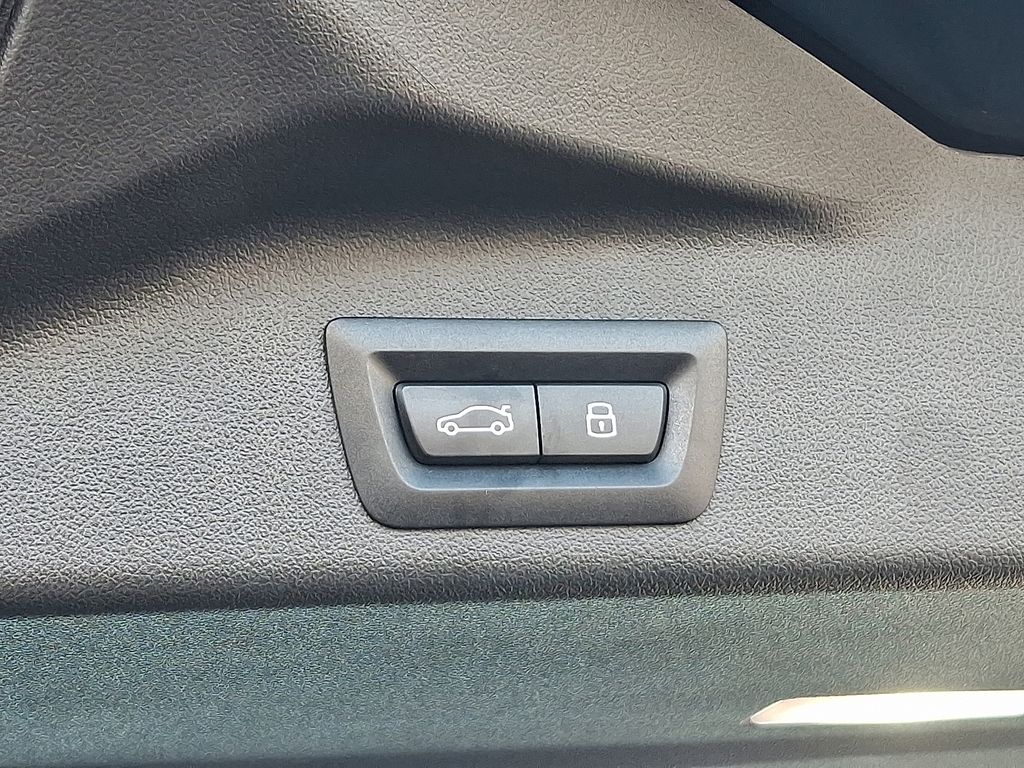 Thumbnail: 2025 BMW X5 - 32