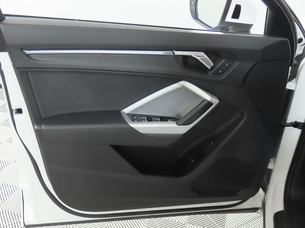 Thumbnail: 2022 Audi Q3 - 29