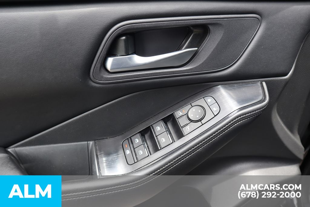 Used 2025 Black Nissan SV image 12