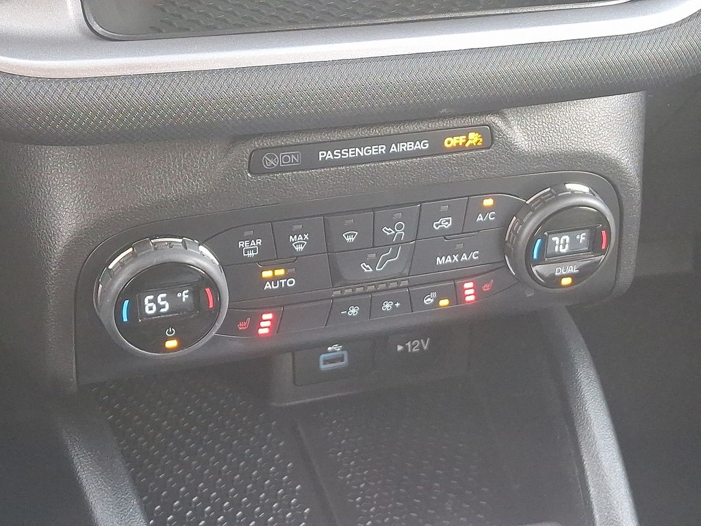 Thumbnail: 2021 Ford Bronco Sport - 16