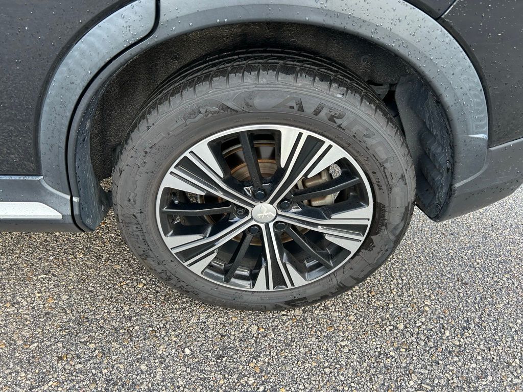 Thumbnail: 2019 Mitsubishi Eclipse Cross - 9