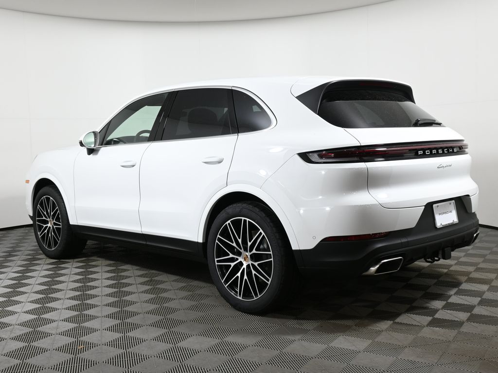 Thumbnail: 2025 Porsche Cayenne - 3
