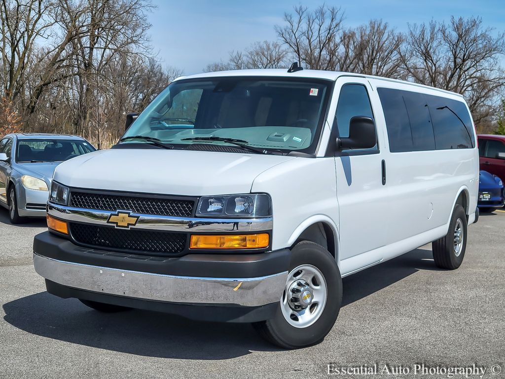 Summit White 2025 Chevrolet Express 3500 LT Extended RWD Van Rear-Wheel Drive