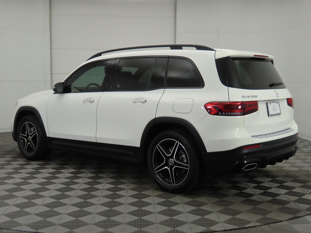 2022 Mercedes-Benz GLB 250 7